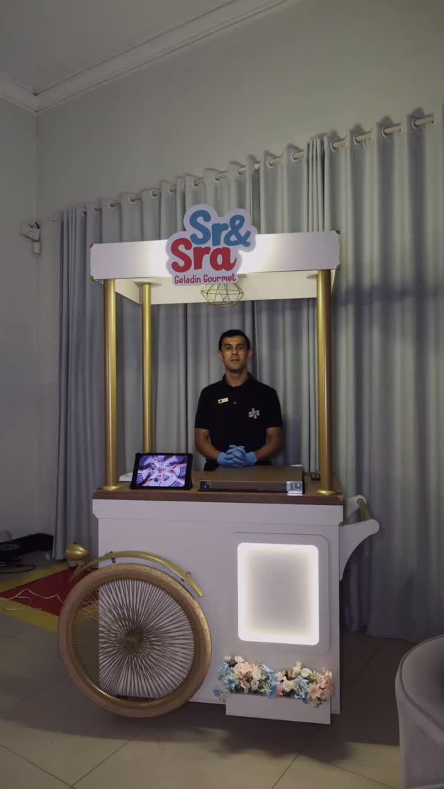 Depois que o evento termina, quase ninguém lembra da cor do guardanapo ou da disposição das mesas.
Mas todo mundo lembra daquilo que marcou a experiência.
O que surpreendeu.
O que divertiu.
O que virou assunto entre os convidados.
Sr & Sra Eventos entra exatamente nesse lugar: ser o detalhe que vira memória.
📲 Solicite orçamento no direct.
